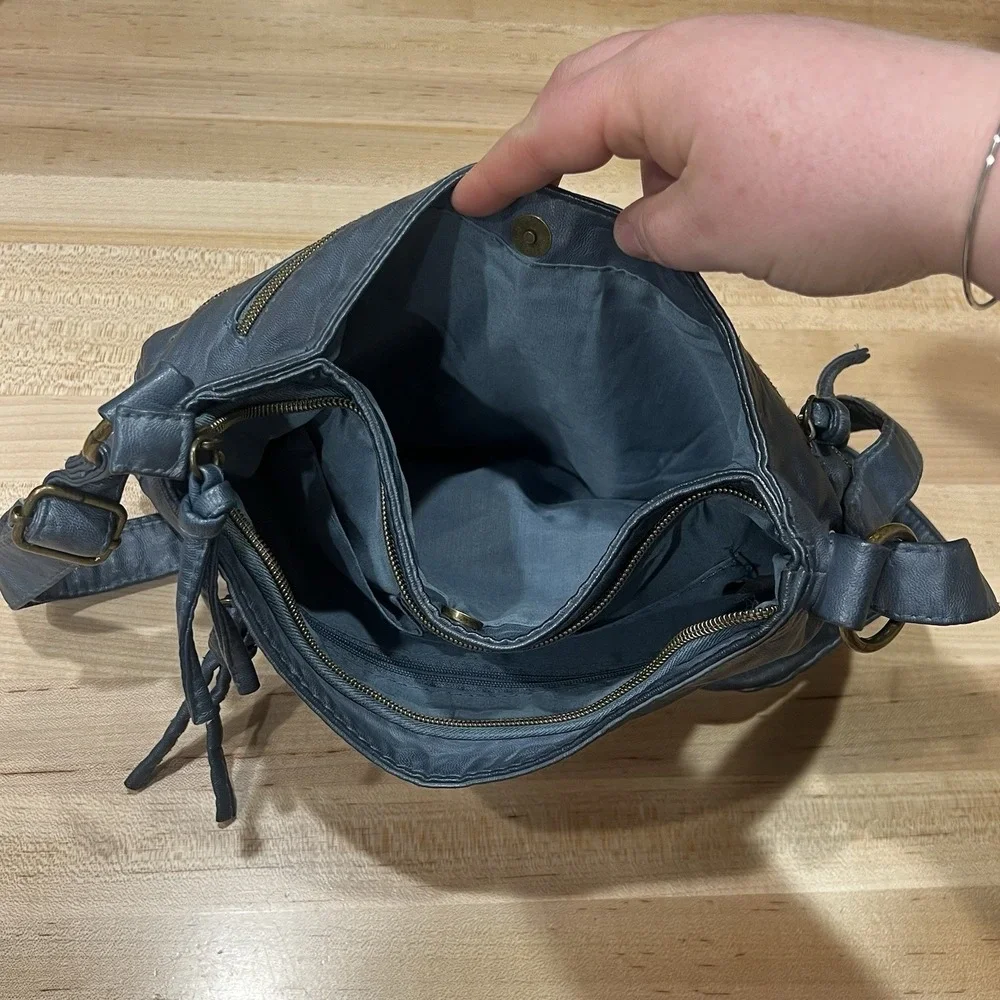 Stone‎ Mountain USA Blue Faux Leather Crossbody Bag